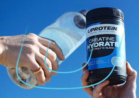 mix creatine in a plastic bottle