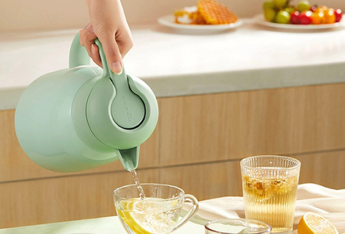 water pitchers for kitchen